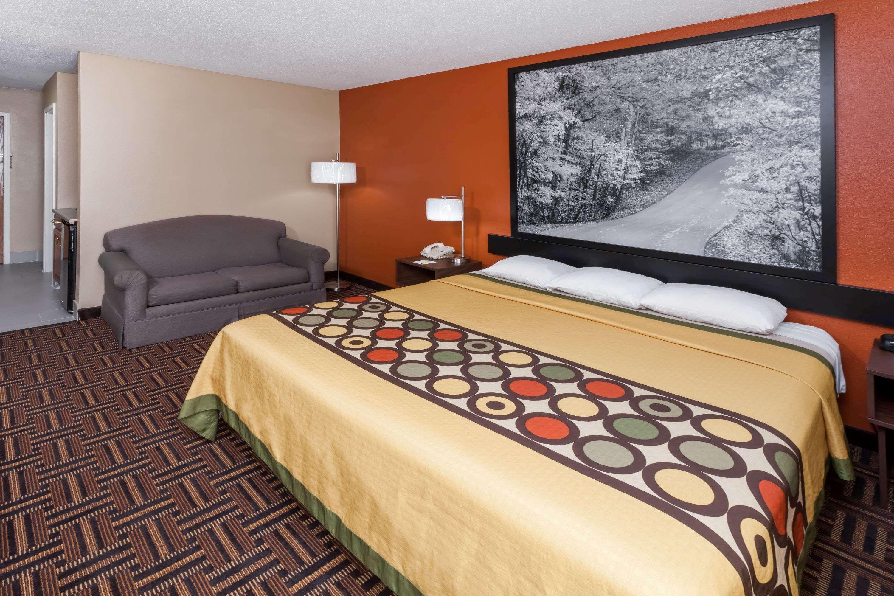Super 8 By Wyndham Rochester Exterior photo